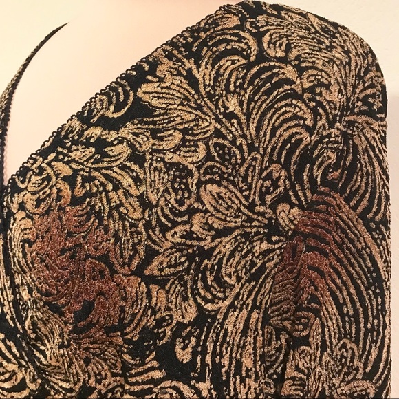 Top - Picture 2 of 6